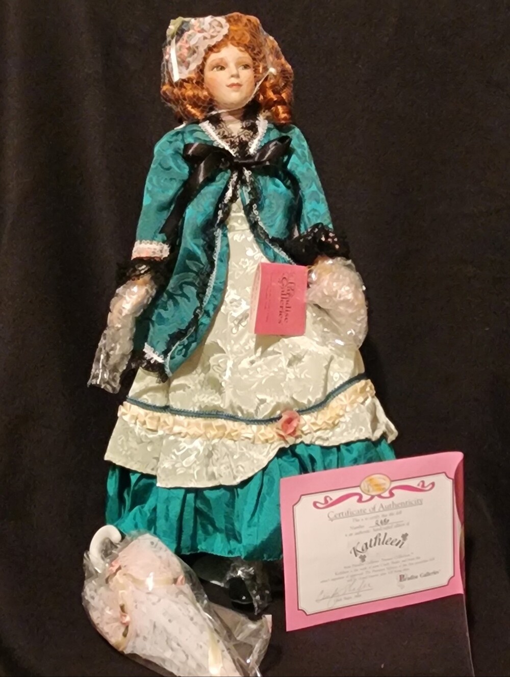 Vintage - Kathleen 18" Porcelain Doll i Paradise Galleries FREE SHIPPING